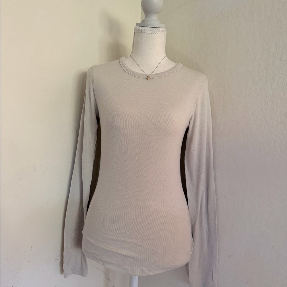 Lululemon Athletica Cream Long Sleeve Tee